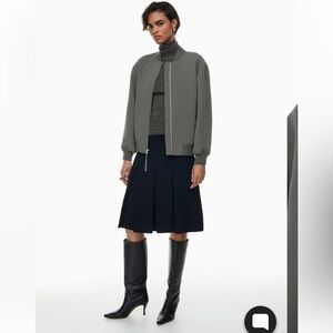 Wilfred
Numbers Bomber
Coal Grey Size Extra Small. Oversized Casual 90's Grunge